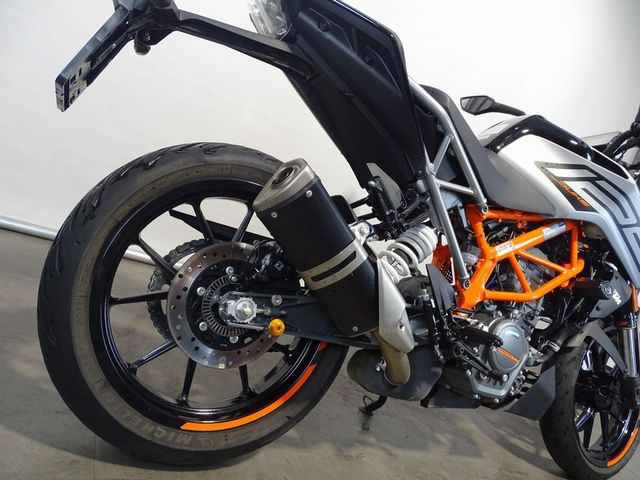 ktm - 125-duke