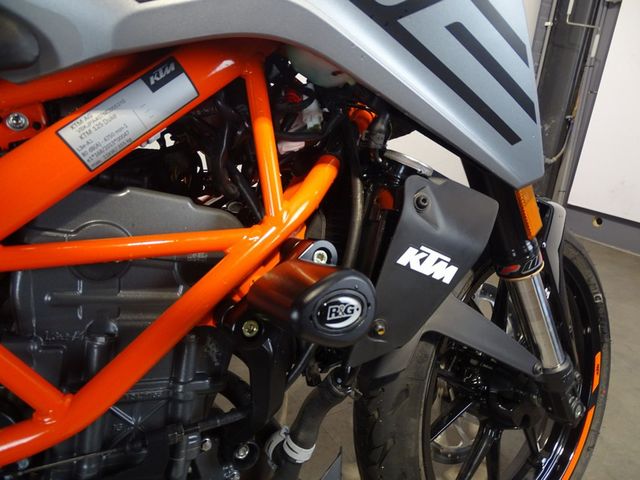 ktm - 125-duke