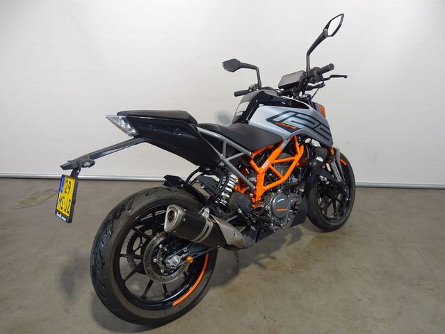 ktm - 125-duke