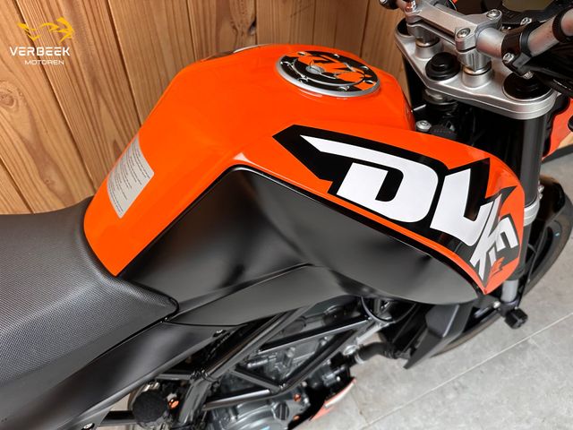 ktm - 125-duke