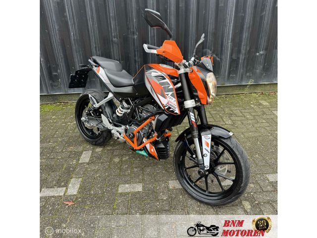 ktm - 125-duke