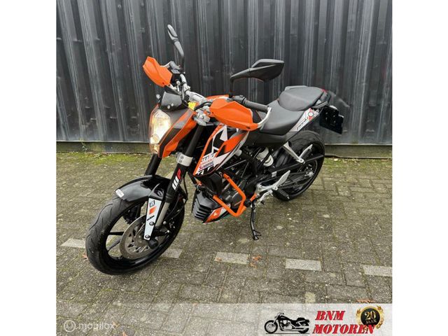 ktm - 125-duke