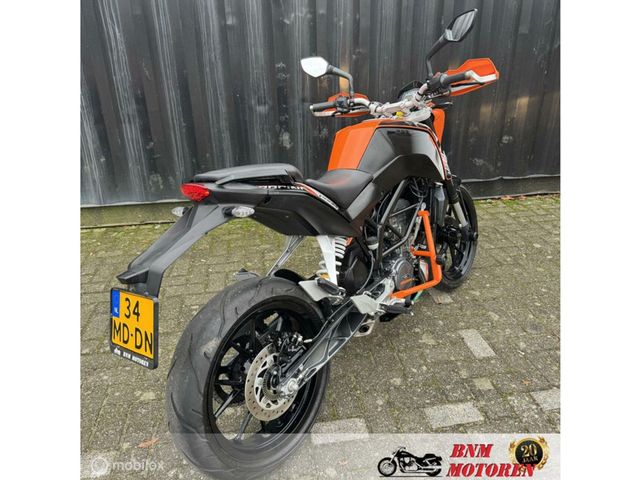 ktm - 125-duke