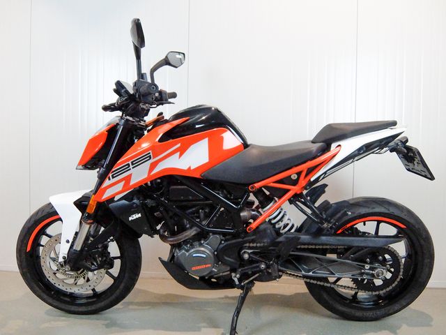 ktm - 125-duke