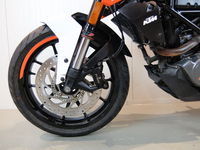 ktm - 125-duke