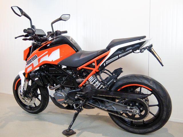 ktm - 125-duke