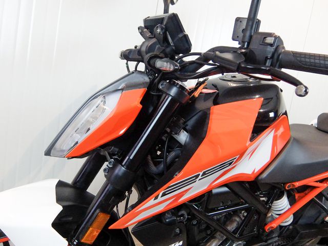 ktm - 125-duke