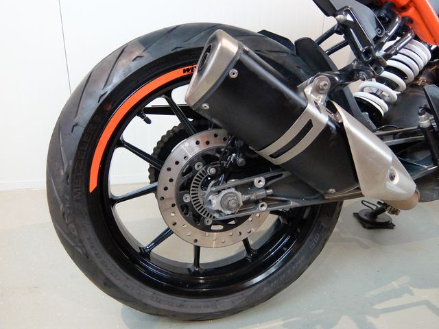 ktm - 125-duke