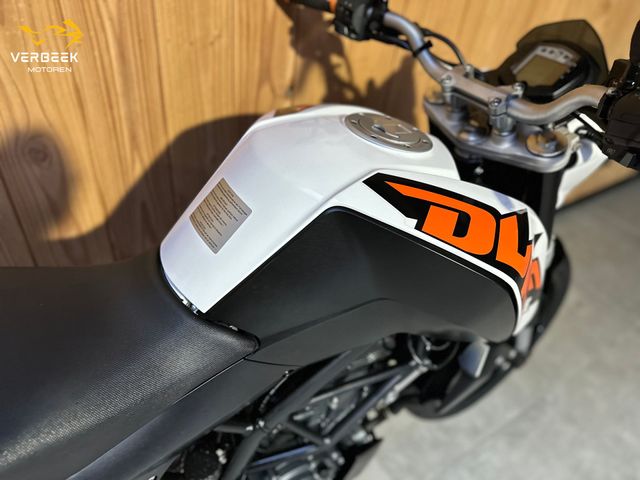 ktm - 125-duke