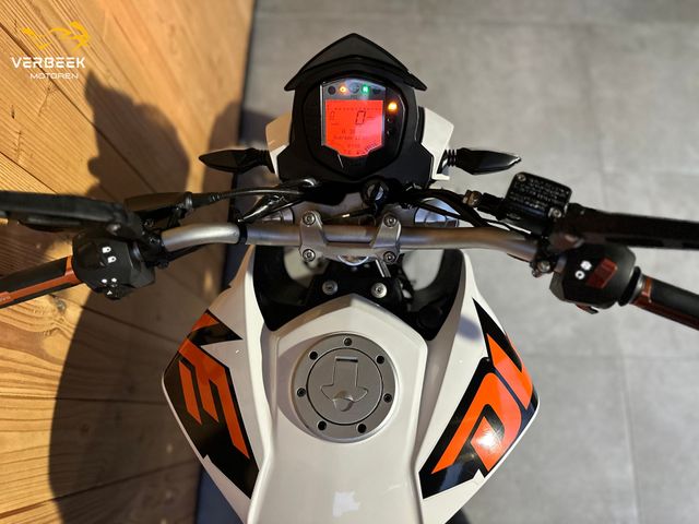 ktm - 125-duke