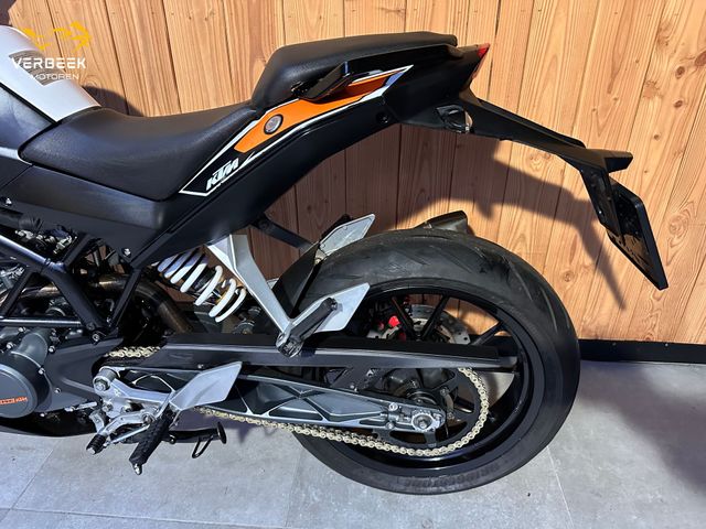 ktm - 125-duke