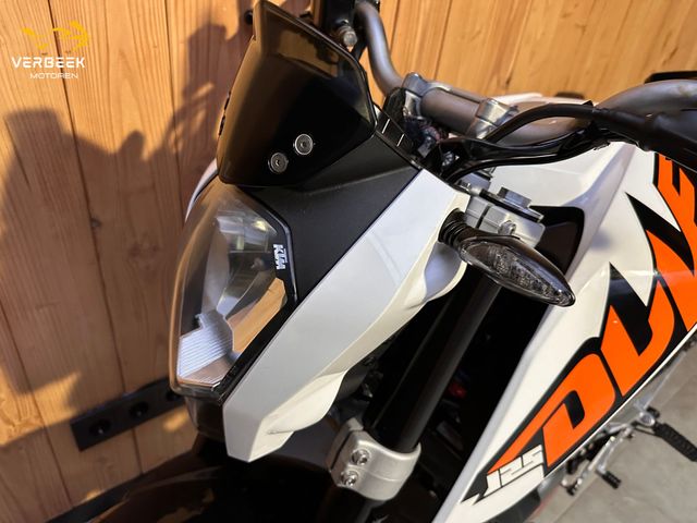 ktm - 125-duke