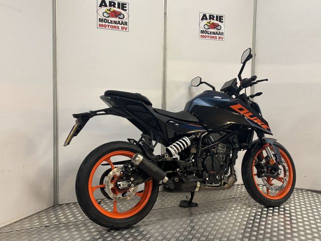 ktm - 125-duke