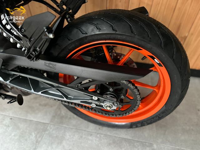 ktm - 125-duke