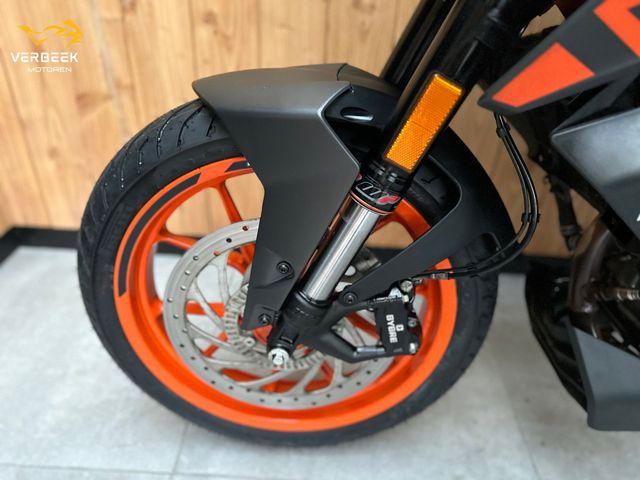 ktm - 125-duke