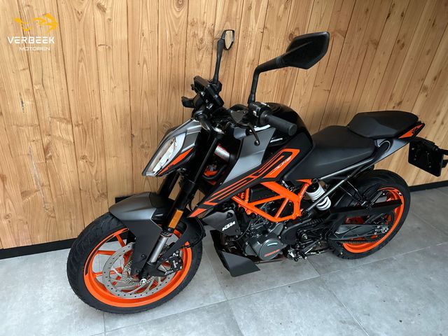 ktm - 125-duke