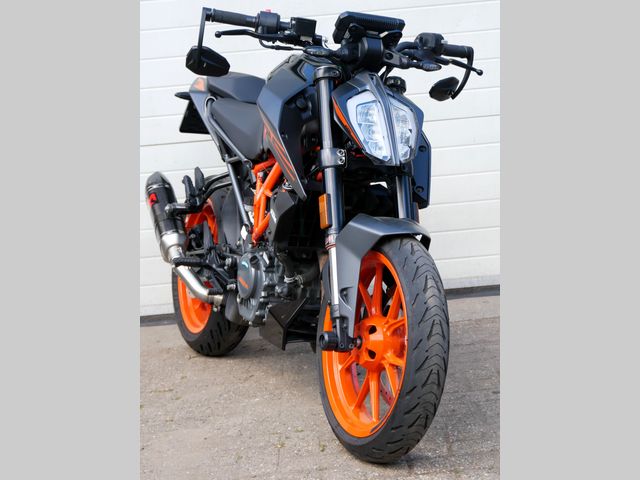 ktm - 125-duke