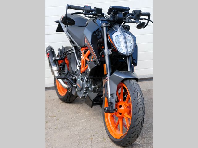 ktm - 125-duke