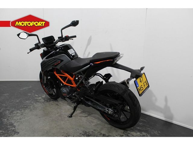 ktm - 125-duke