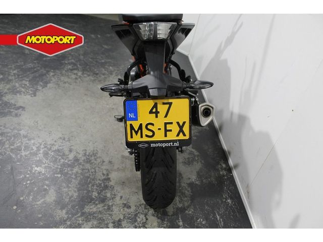 ktm - 125-duke
