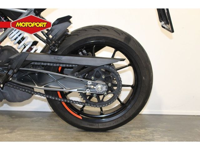 ktm - 125-duke