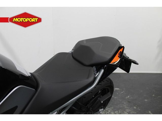ktm - 125-duke