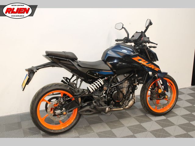 ktm - 125-duke