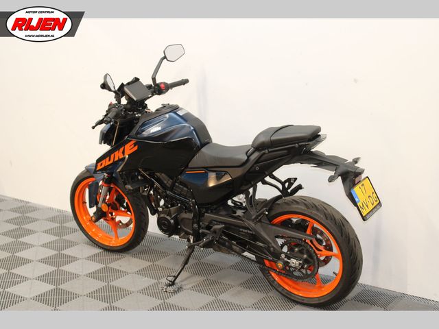 ktm - 125-duke