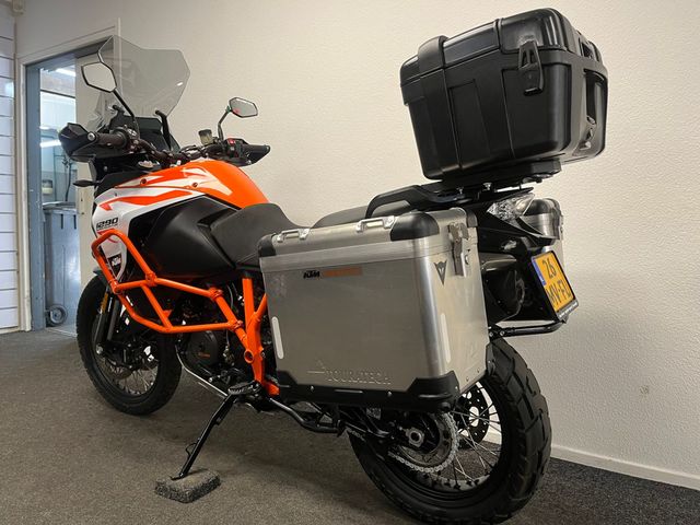 ktm - 1290-super-adventure-r