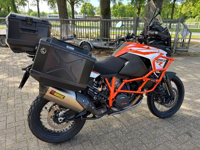 ktm - 1290-super-adventure-r