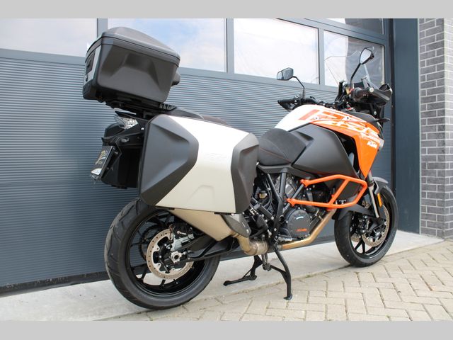 ktm - 1290-super-adventure-s