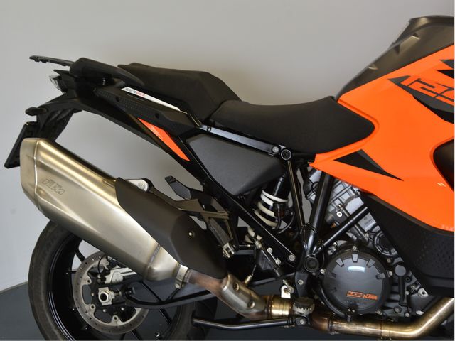 ktm - 1290-super-adventure-s