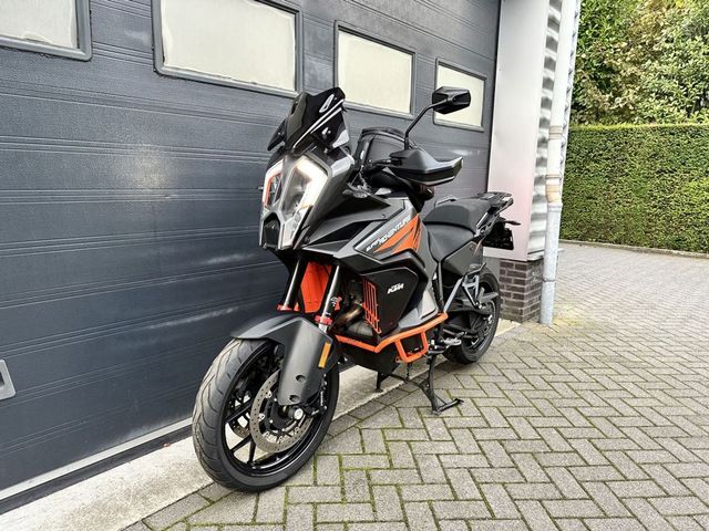 ktm - 1290-super-adventure-s