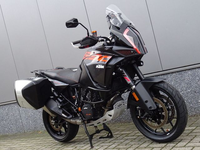 ktm - 1290-super-adventure-s