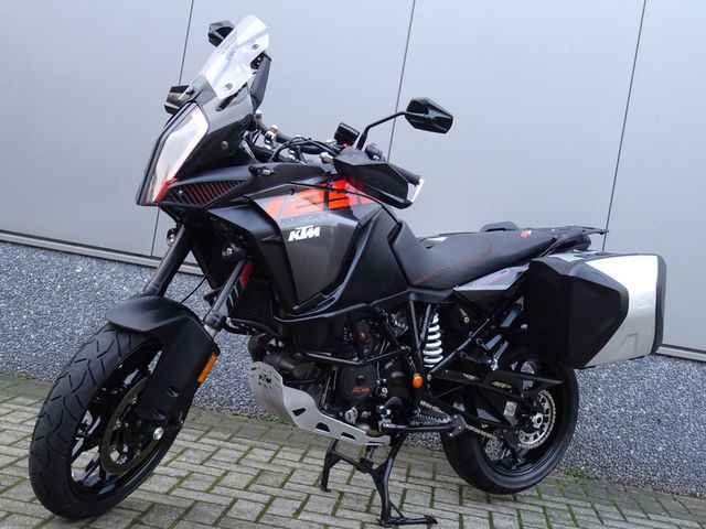 ktm - 1290-super-adventure-s