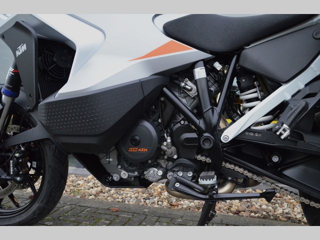 ktm - 1290-super-adventure-s