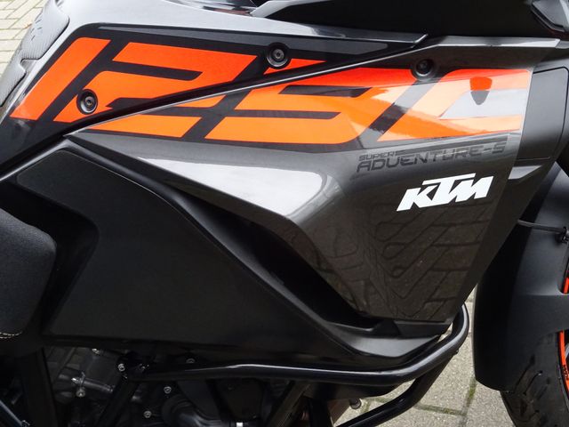 ktm - 1290-super-adventure-s