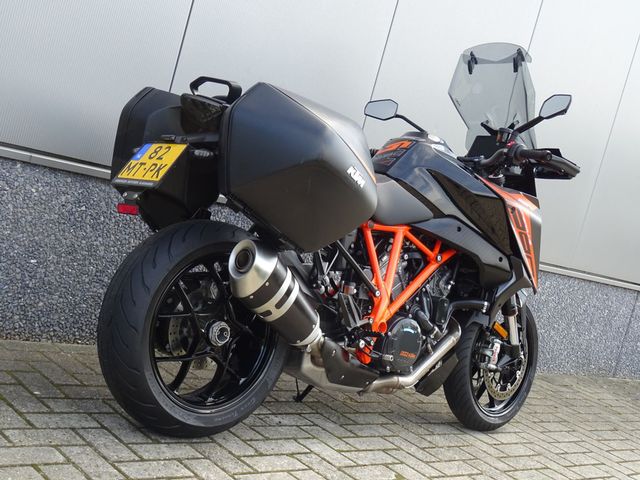 ktm - 1290-super-duke-gt