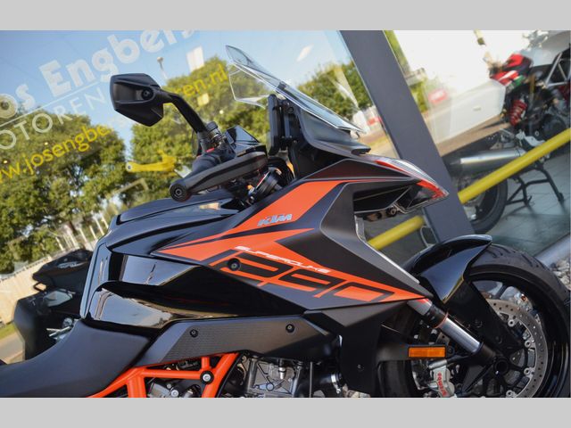 ktm - 1290-super-duke-gt