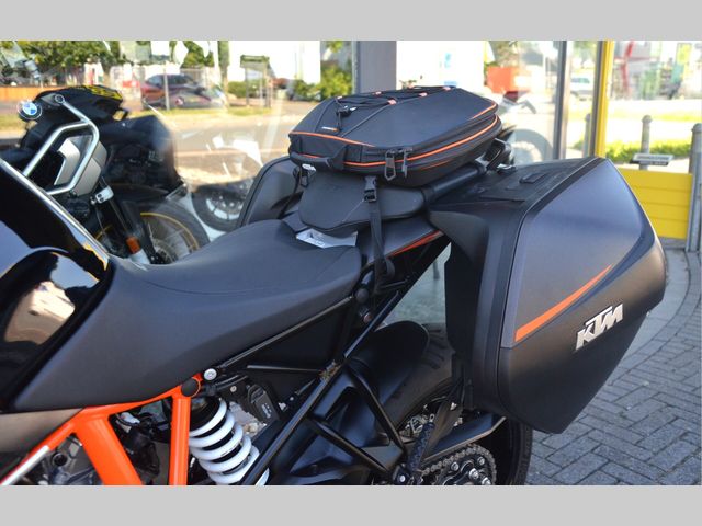 ktm - 1290-super-duke-gt