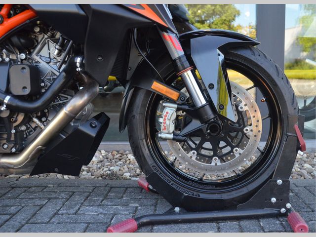 ktm - 1290-super-duke-gt