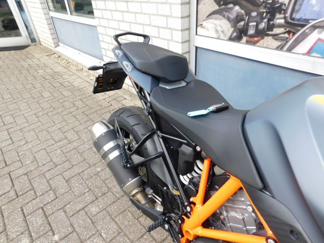 ktm - 1290-super-duke-gt