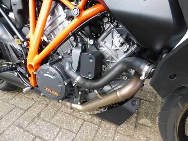 ktm - 1290-super-duke-gt