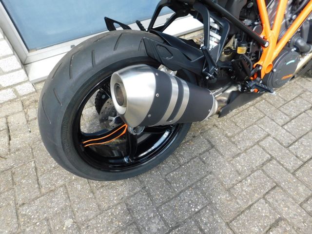 ktm - 1290-super-duke-gt