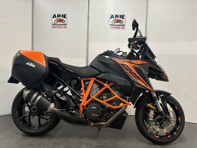 ktm - 1290-super-duke-gt