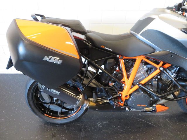 ktm - 1290-super-duke-gt