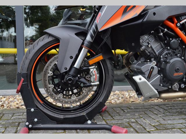 ktm - 1290-super-duke-gt