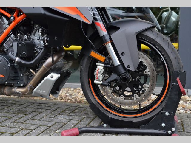 ktm - 1290-super-duke-gt