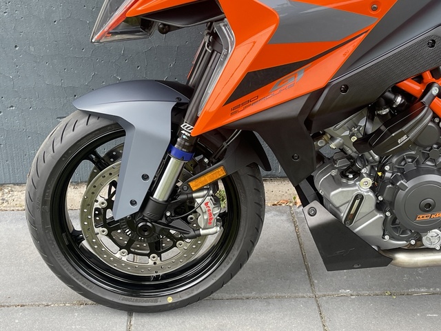 ktm - 1290-super-duke-gt