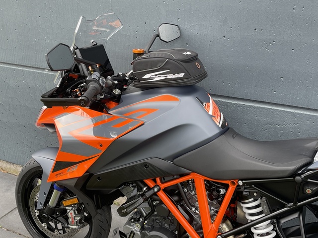 ktm - 1290-super-duke-gt